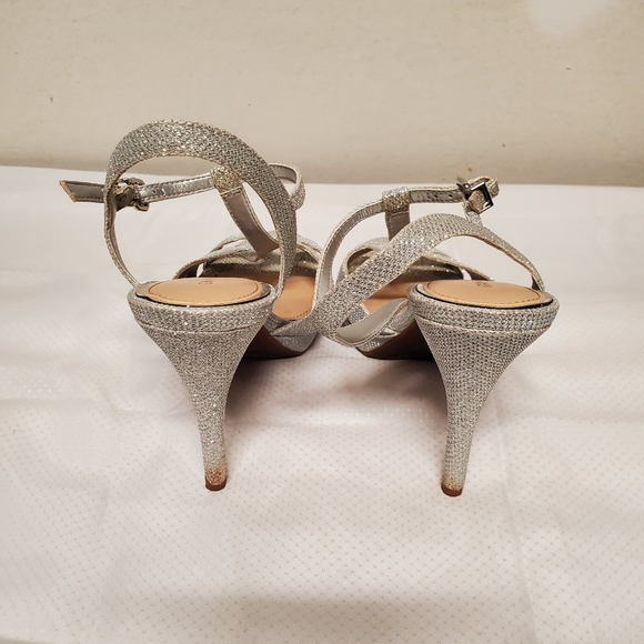 Gianni Bini glitter Heels - Picture 3 of 5